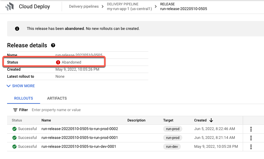 Lista de versiones en la consola de Google Cloud en la que se muestra una versión abandonada