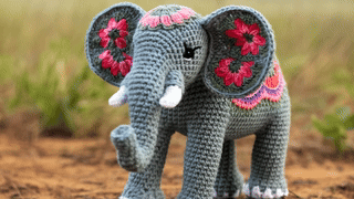 Video output gajah yang dibuat dari crochet